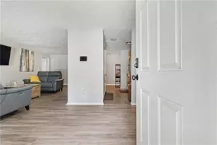 3286 Tasman Ct, Lithonia, GA 30038 - Photo 4