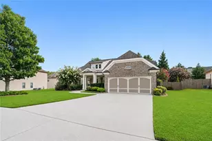 210 Misty Grove Dr, Loganville, GA 30052 - Photo 2