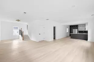 1046 Mayson Turner Rd NW, Atlanta, GA 30314 - Photo 8