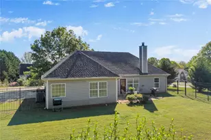 678 Bailey Dr, Jefferson, GA 30549 - Photo 32