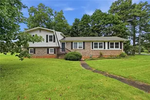 305 Mercer Dr, Jonesboro, GA 30236 - Photo 1