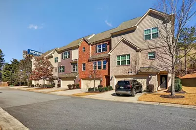 1902 Glen Ivy #19, Marietta, GA 30062 - Photo 2