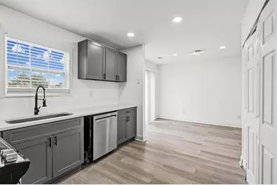 3475 Meadowlane Place SW, Atlanta, GA 30331 - Photo 12