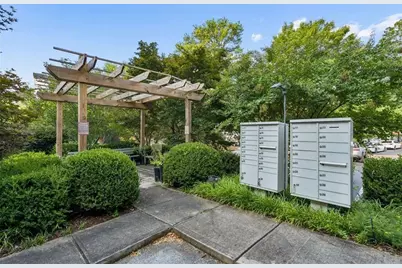 1380 Parkview Lane NE, Atlanta, GA 30324 - Photo 42