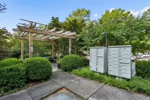 1380 Parkview Ln NE, Atlanta, GA 30324 - Photo 42