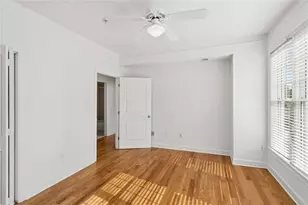 1380 Parkview Ln NE, Atlanta, GA 30324 - Photo 32