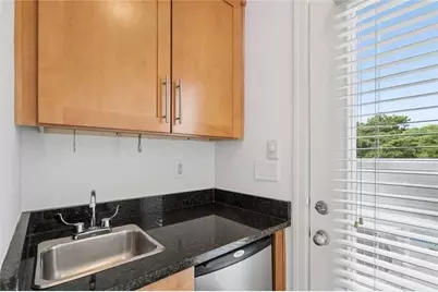 1380 Parkview Lane NE, Atlanta, GA 30324 - Photo 36