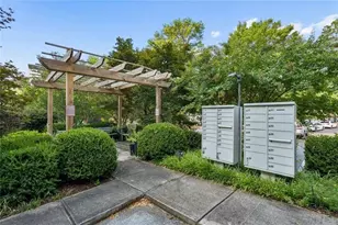 1380 Parkview Ln NE, Atlanta, GA 30324 - Photo 42