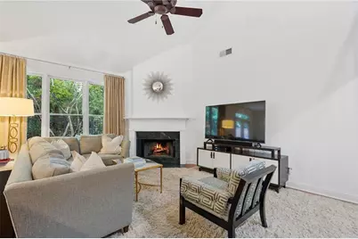 6485 Glen Oaks Lane, Sandy Springs, GA 30328 - Photo 16