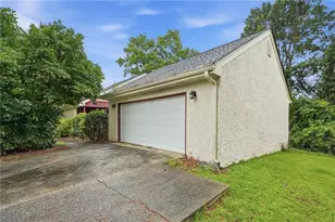 1384 Huntsmen Glen, Riverdale, GA 30296 - Photo 2