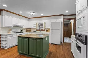 1052 Evelyn Ln SW, Lilburn, GA 30047 - Photo 12