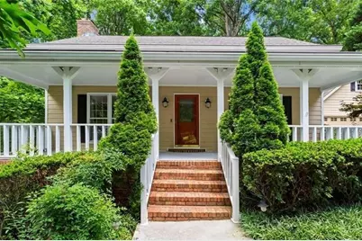 1052 Evelyn Lane SW, Lilburn, GA 30047 - Photo 6