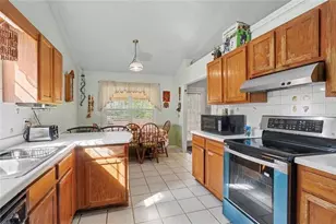 458 Padens Valley Ct, Lawrenceville, GA 30044 - Photo 2