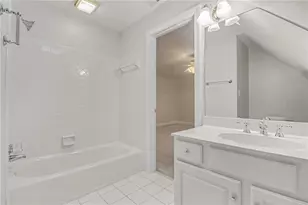 200 Wicklawn Way, Roswell, GA 30076 - Photo 32