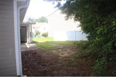 6831 Browns Mill Walk, Lithonia, GA 30038 - Photo 16
