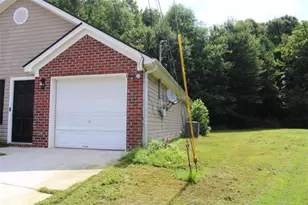 6831 Browns Mill Walk, Lithonia, GA 30038 - Photo 4
