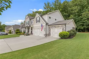 557 Rocky Spgs Dr, Jefferson, GA 30549 - Photo 2