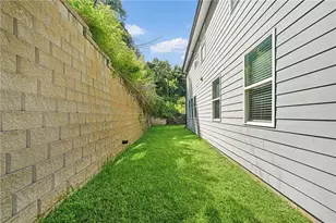 2195 Cormac St, East Point, GA 30344 - Photo 30