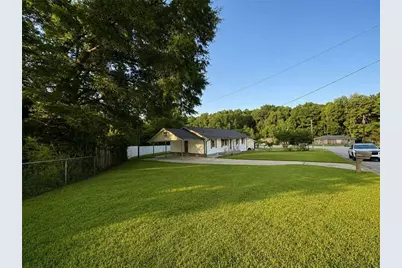8992 Cornell Drive, Jonesboro, GA 30238 - Photo 4