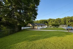 8992 Cornell Dr, Jonesboro, GA 30238 - Photo 4