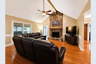 1321 N Brandy Shoals SE, Conyers, GA 30013 - Photo 16