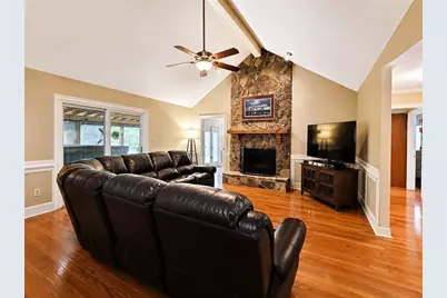 1321 N Brandy Shoals SE, Conyers, GA 30013 - Photo 8