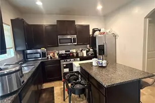 6572 Woodwell Dr, Union City, GA 30291 - Photo 2
