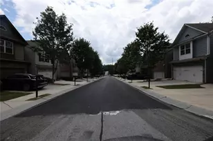 6725 Story Cir, Norcross, GA 30093 - Photo 32