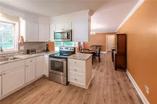 211 Bennett Cir, Carrollton, GA 30117 - Photo 8