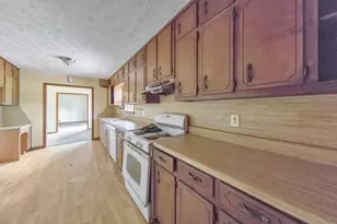 921 Curry Cir SE, Conyers, GA 30094 - Photo 10