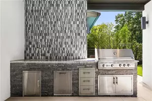 1105 Moores Mill Rd, Atlanta, GA 30327 - Photo 18
