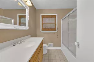 1563 Rockbridge Rd, Stone Mountain, GA 30087 - Photo 18