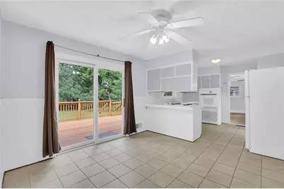 1563 Rockbridge Road, Stone Mountain, GA 30087 - Photo 4