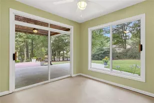 181 W Lake Dr, Roswell, GA 30075 - Photo 18