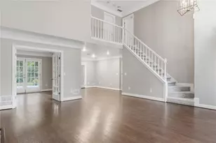 181 W Lake Dr, Roswell, GA 30075 - Photo 8