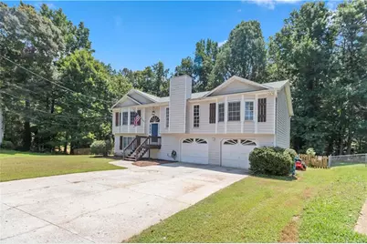 1476 Chateau Circle, Lawrenceville, GA 30043 - Photo 2