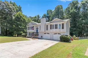 1476 Chateau Cir, Lawrenceville, GA 30043 - Photo 2