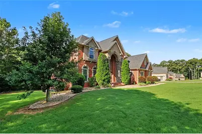 1825 Regents Way, Conyers, GA 30094 - Photo 4