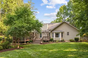805 Pinehurst Dr, Woodstock, GA 30188 - Photo 2