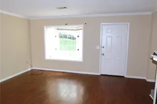 192 High Creek Dr, Roswell, GA 30076 - Photo 4