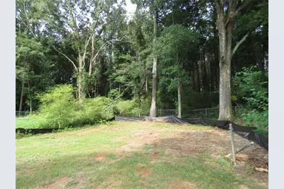 429 Orchard Drive, Stone Mountain, GA 30083 - Photo 10