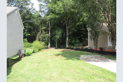 429 Orchard Drive, Stone Mountain, GA 30083 - Photo 4