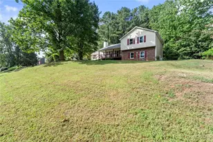 310 Timber Laurel Ln, Lawrenceville, GA 30043 - Photo 4