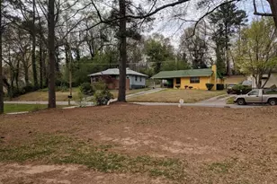 2641 Acadia St, Atlanta, GA 30344 - Photo 2
