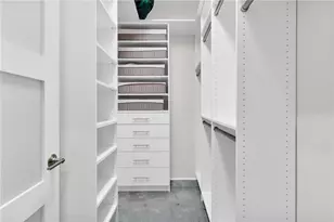 560 Dutch Valley Rd NE, Atlanta, GA 30324 - Photo 26