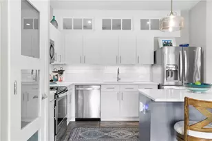 560 Dutch Valley Rd NE, Atlanta, GA 30324 - Photo 12