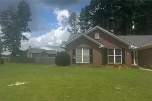 745 Madison Chase Dr, Lawrenceville, GA 30045 - Photo 2