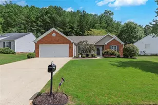 1070 River Plantation Dr, Woodstock, GA 30188 - Photo 2