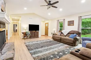 518 Pickett's Crossing, Acworth, GA 30101 - Photo 2