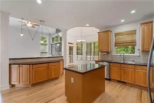 925 York Cove, Alpharetta, GA 30004 - Photo 20